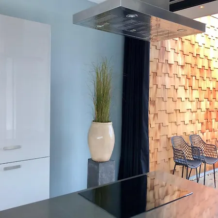 Wellness With Private Hot Tub * Oosterhout (North Brabant)